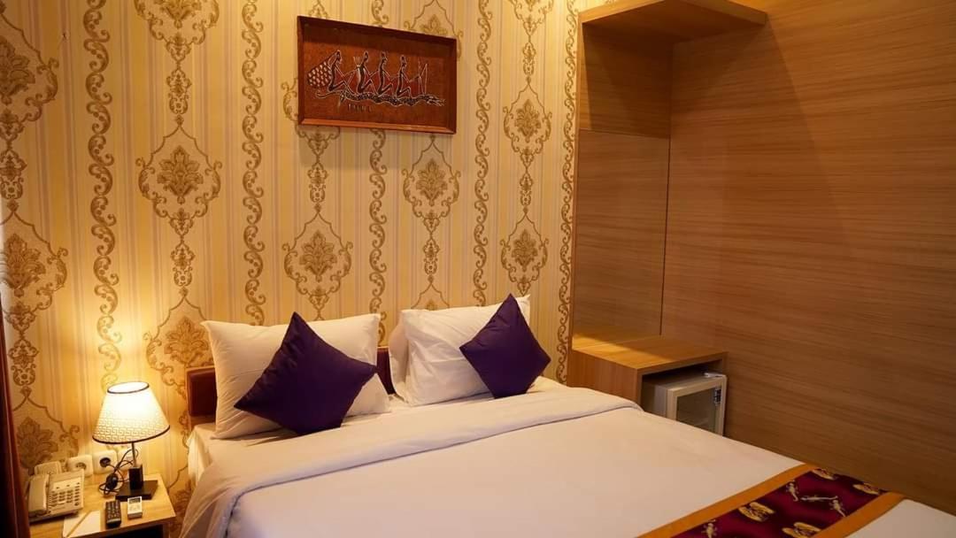 Elohim Hotel Sentani Jayapura Eksteriør billede