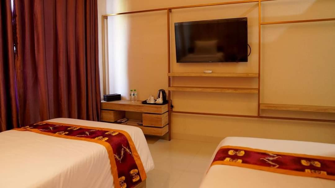 Elohim Hotel Sentani Jayapura Eksteriør billede