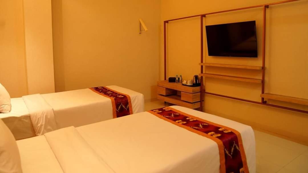 Elohim Hotel Sentani Jayapura Eksteriør billede